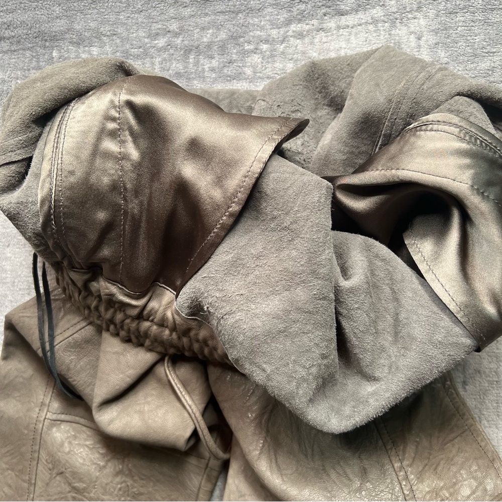 ROCOCO Crinkle Leather Pants Sz S Barrel Drop Crutch Crop Harem Olive Green Soft - Picture 11 of 17